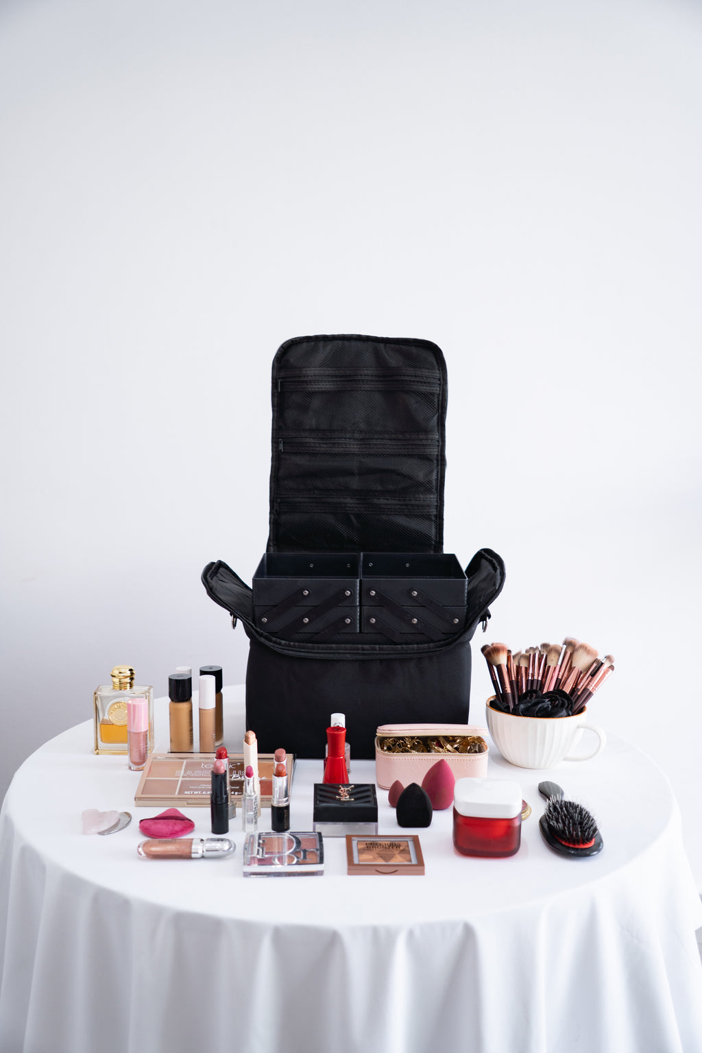 Siluéra Full Glam Tiered Vanity Case