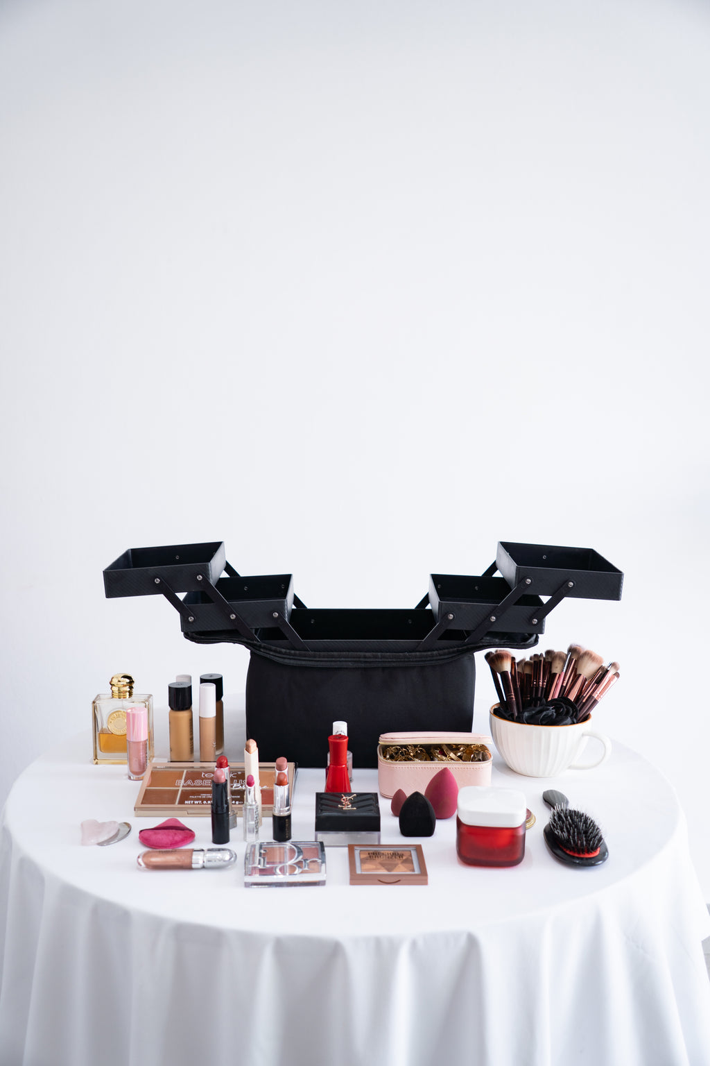 Siluéra Full Glam Tiered Vanity Case